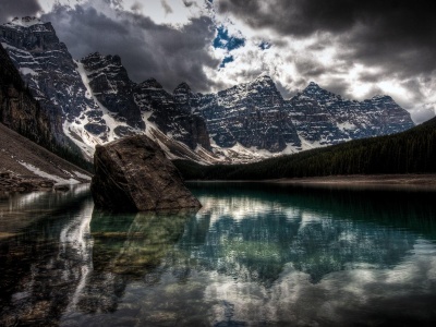 Winter Moraine Lake Canada Natural Landscapes1