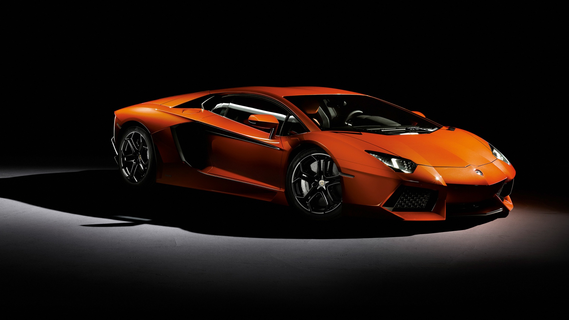  Lamborghini Aventador