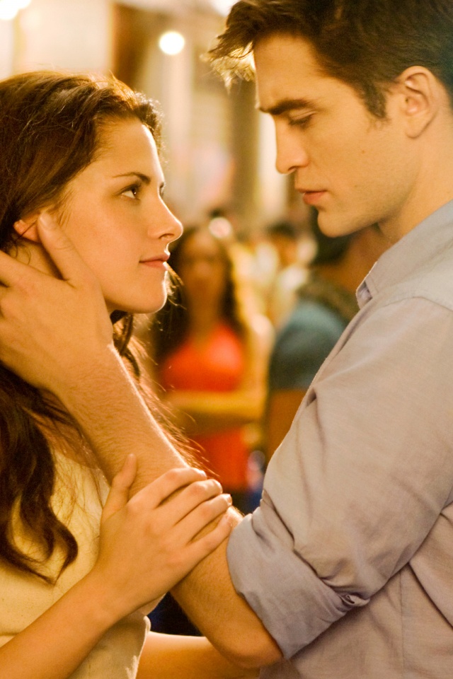 2011 Twilight Saga Breaking Dawn Part I