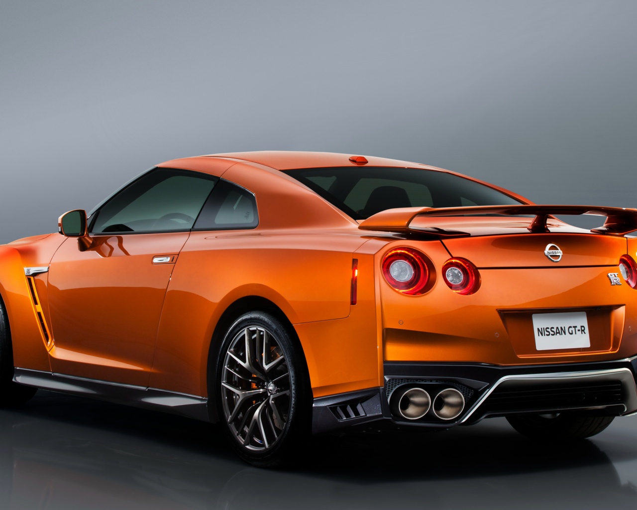 2017 Nissan GT-R