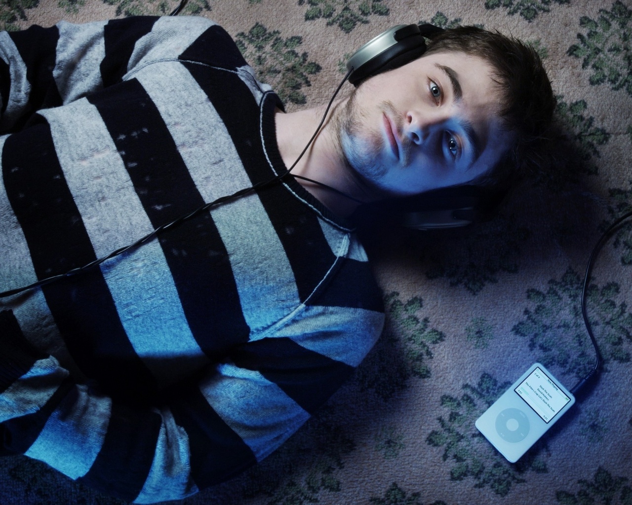 Actor Daniel Radcliffe Music Headphones Player