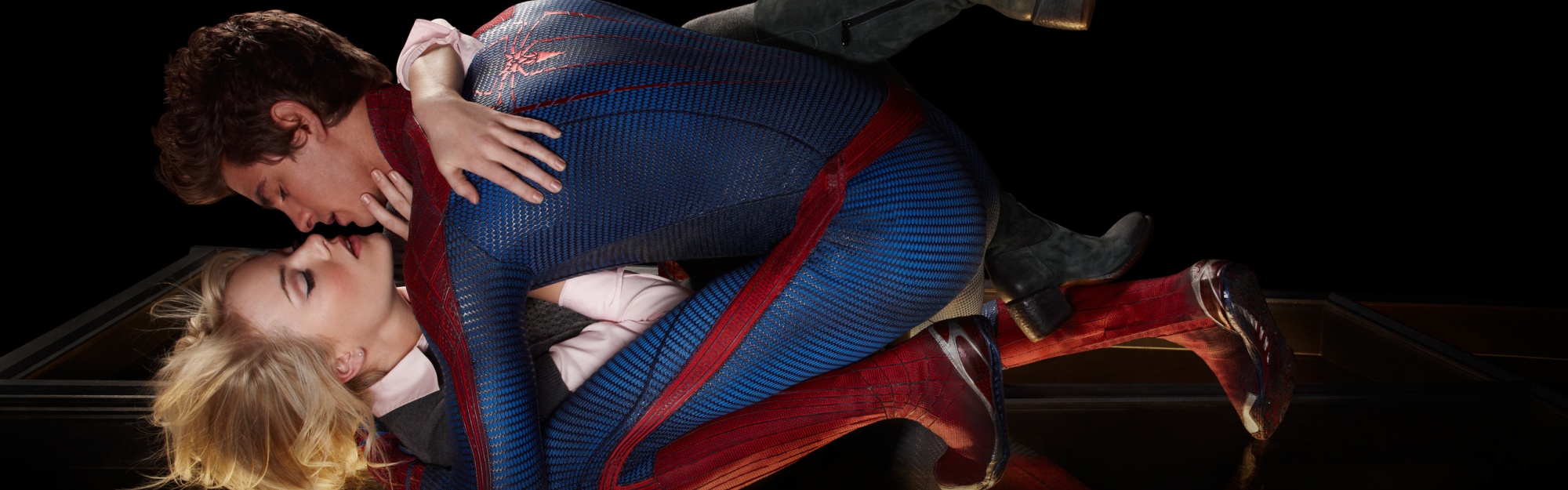 Amazing Spider Man Love Kiss