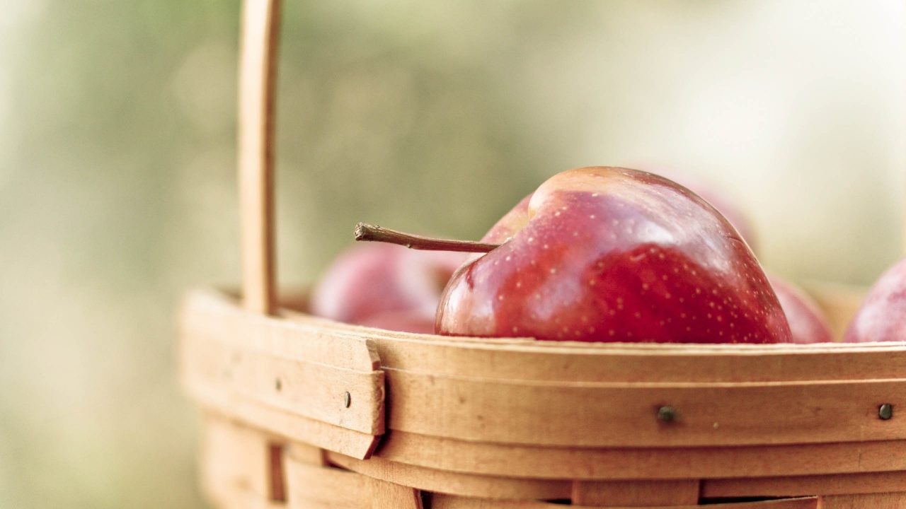 Apples Basket