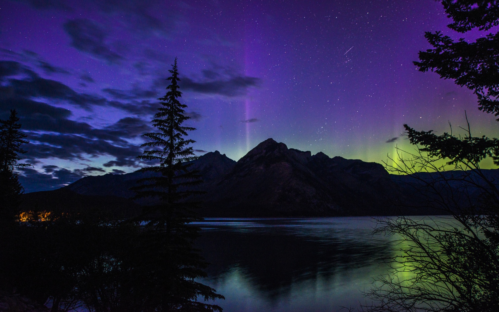 Aurora Light Over Banff Park-Canada