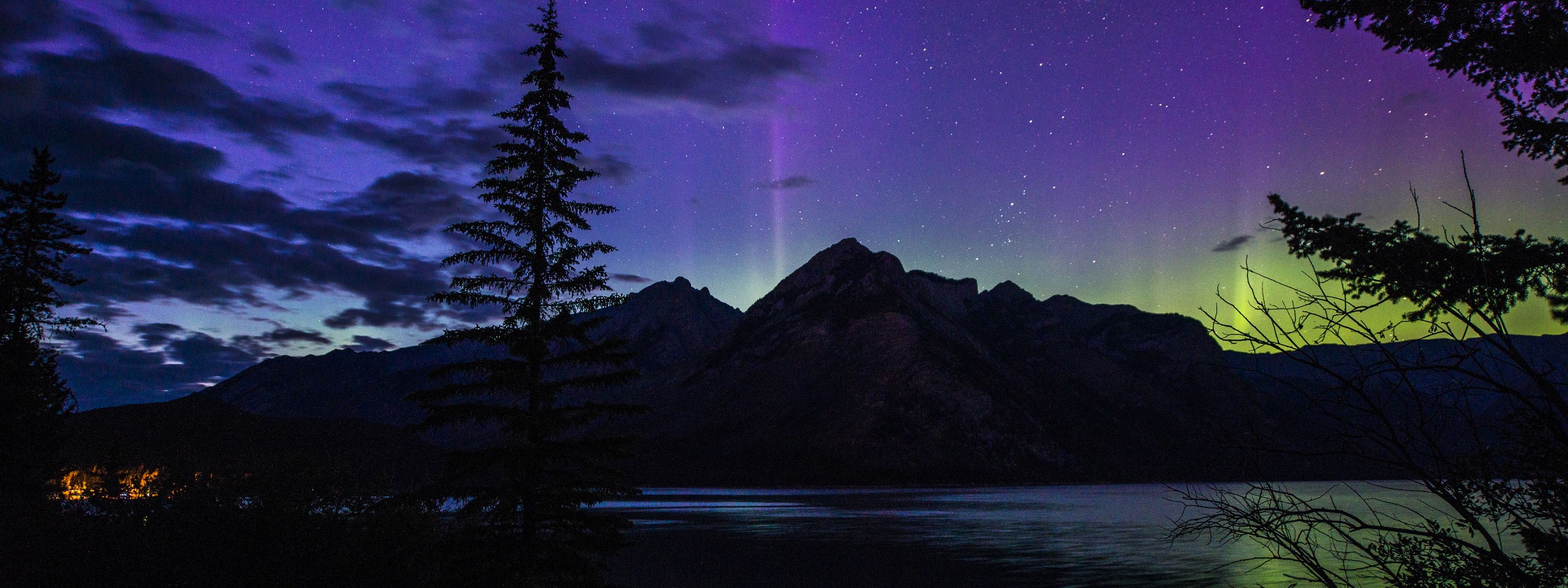 Aurora Light Over Banff Park-Canada