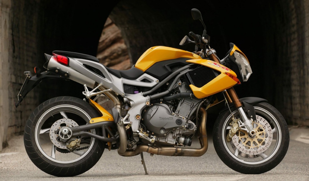 Benelli Tornado Naked Tre 1130 Sport Motorcycles