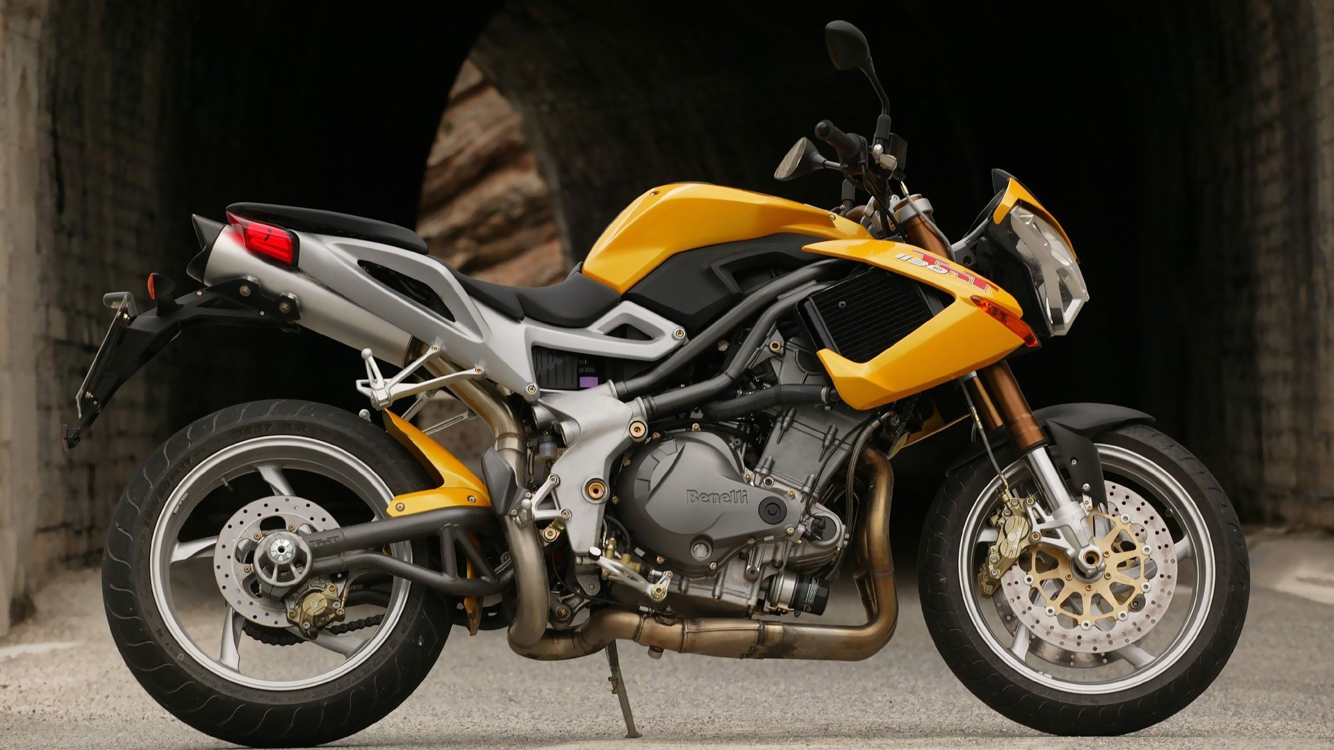 Benelli Tornado Naked Tre 1130 Sport Motorcycles