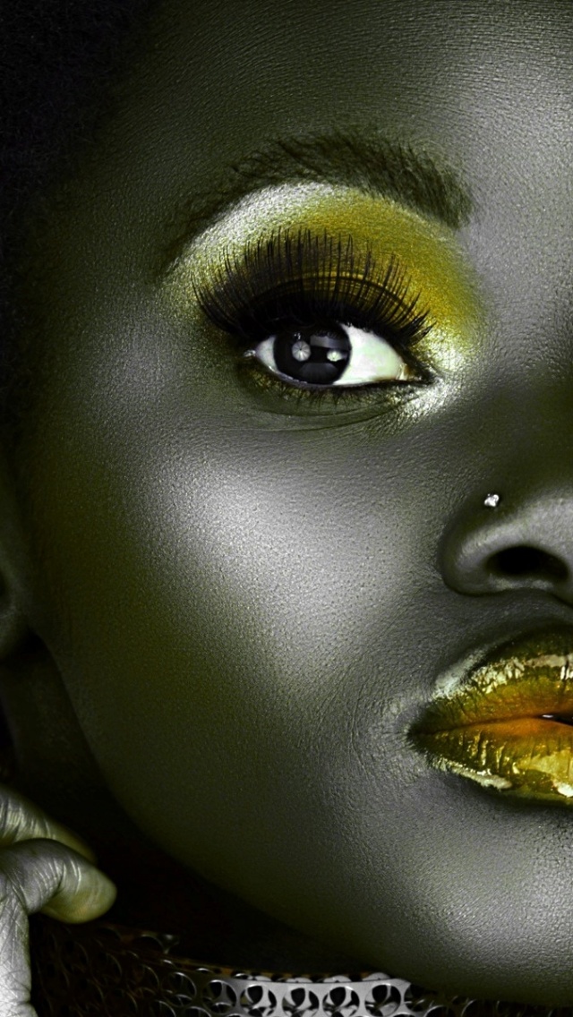 Black Face Girl Make Up Creative Model