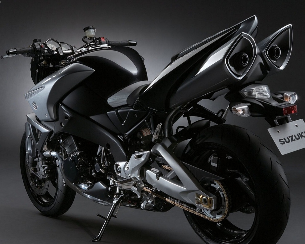 Black Silver Suzuki Moto Motorbikes