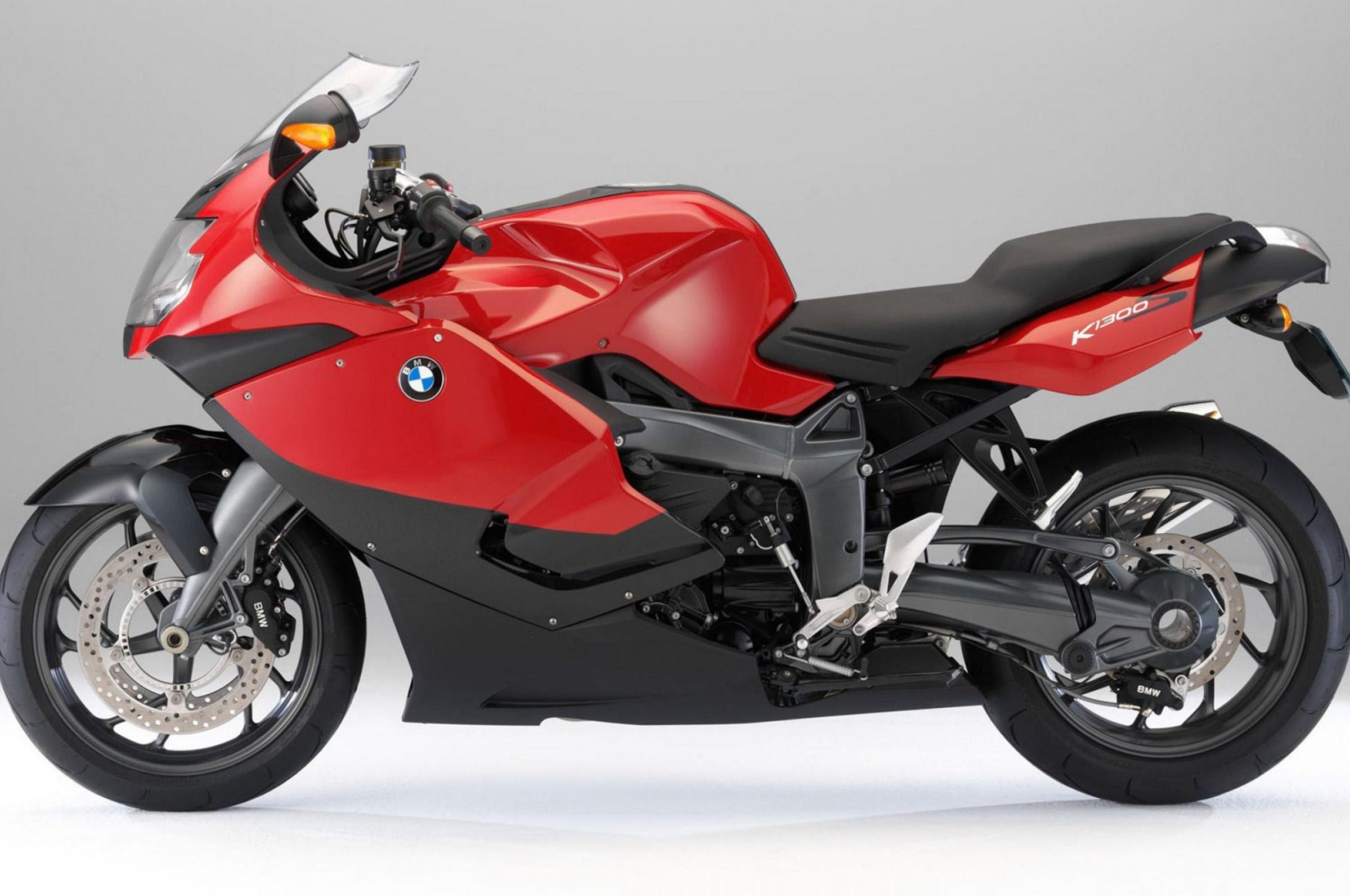 BMW K1300S Superbike