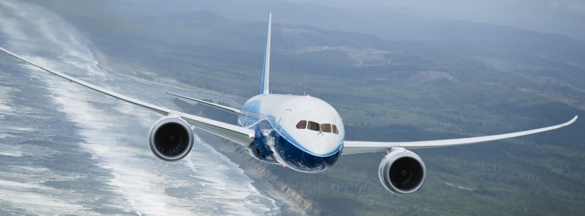 Boeing 787 Dreamliner Flying