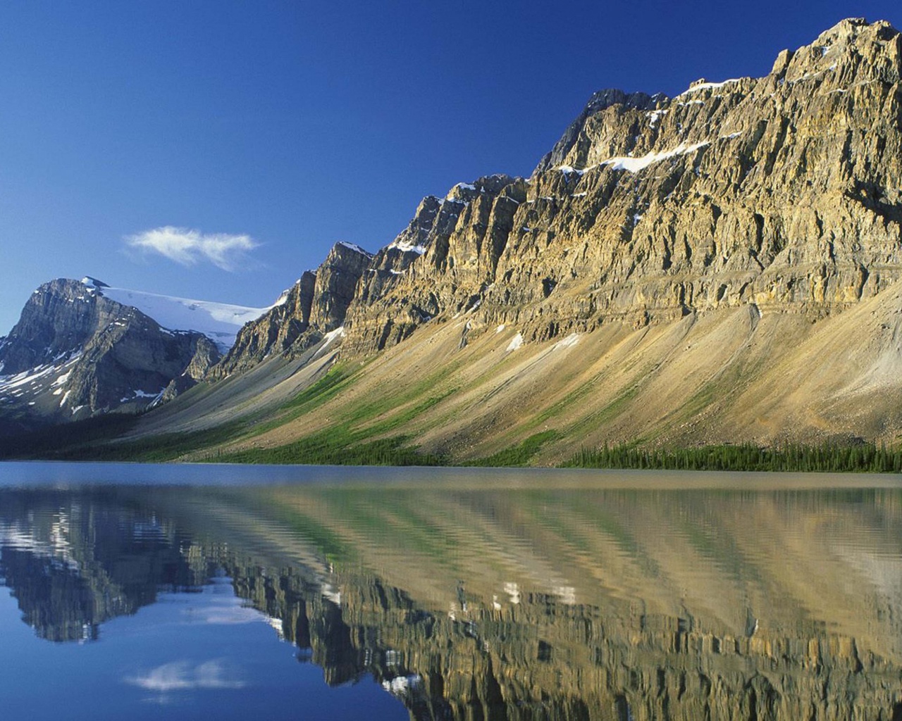 Bow Lake Rockies Canada