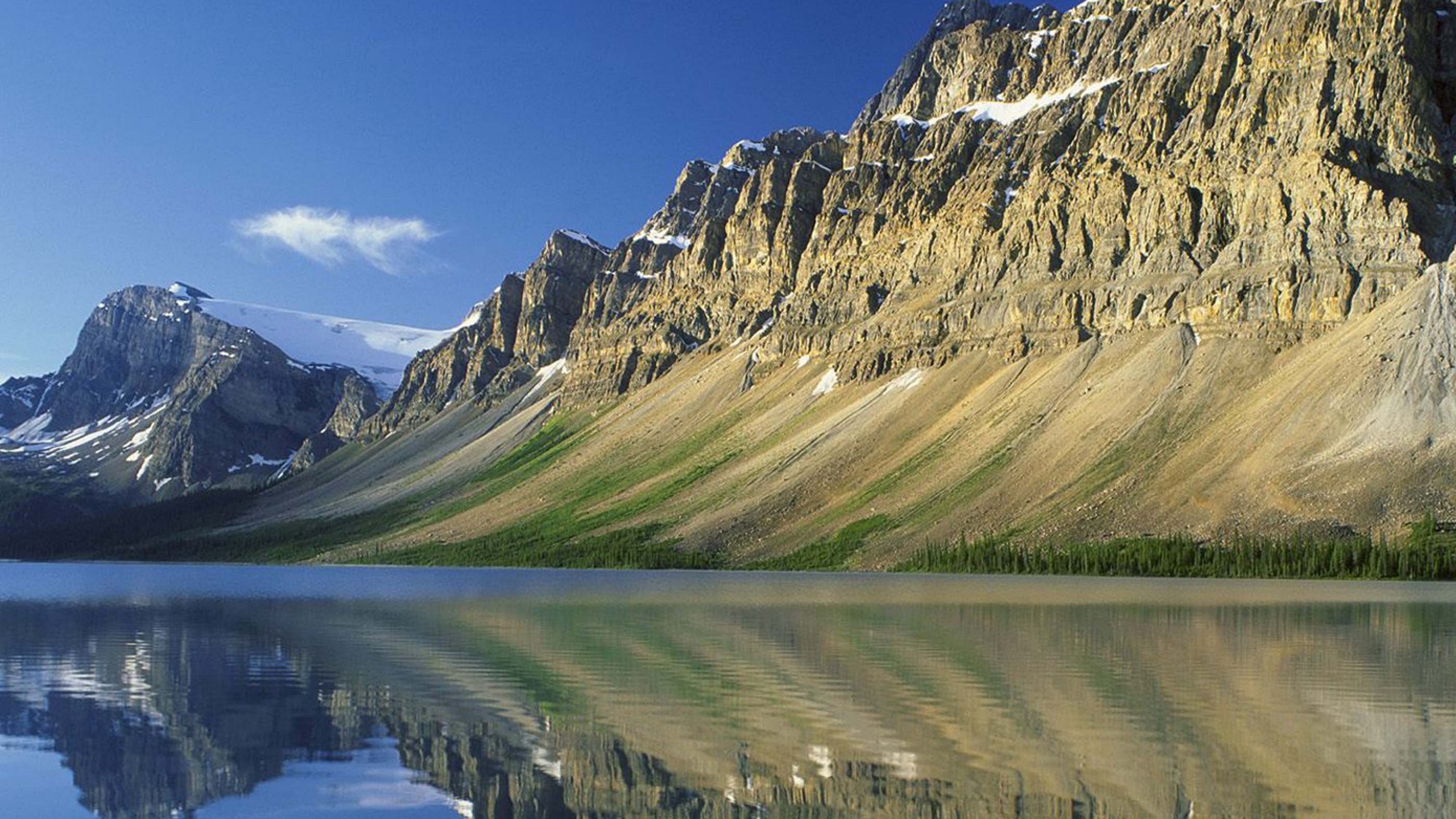 Bow Lake Rockies Canada