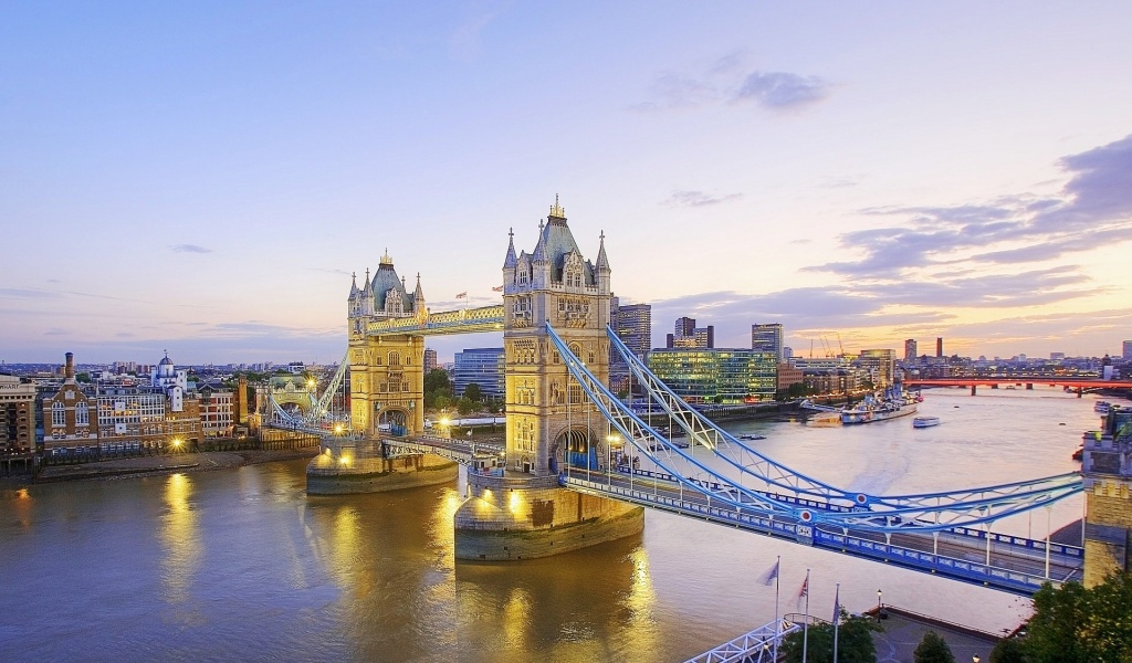 Britain River Thames And Tower Bridge Dusk London England United Kingdom