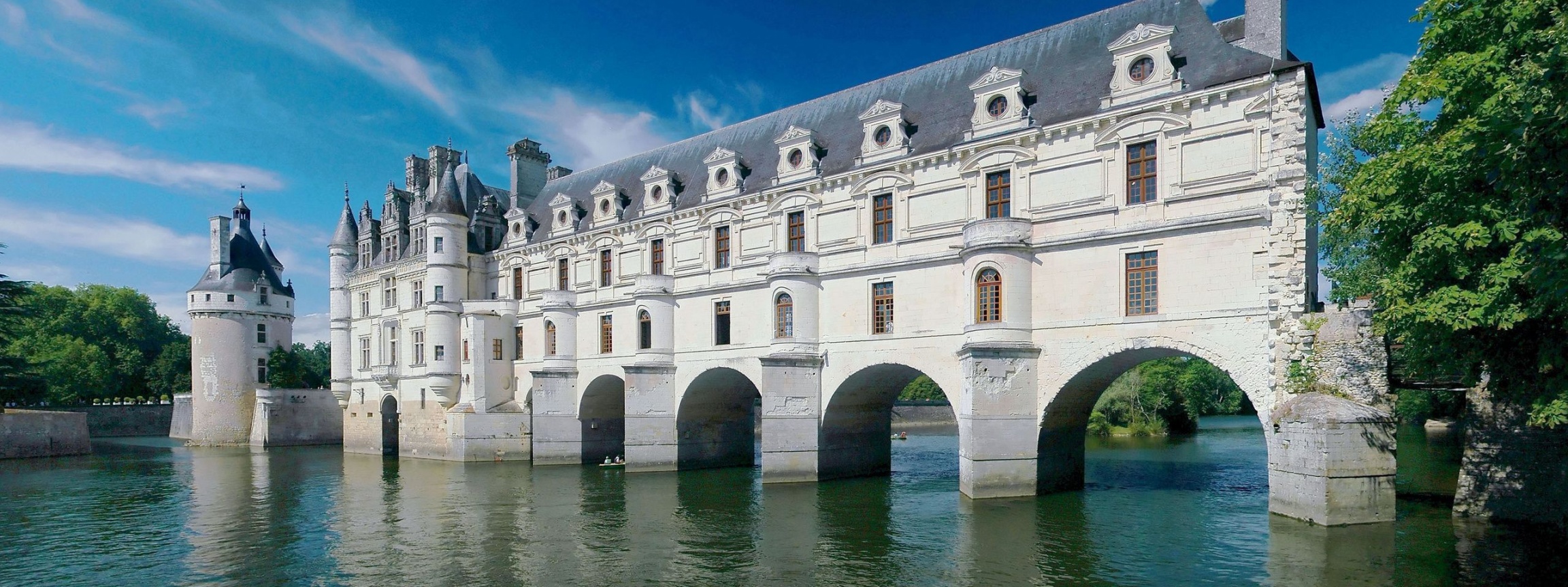 Castle Lake River France Chateau De Chenonceau