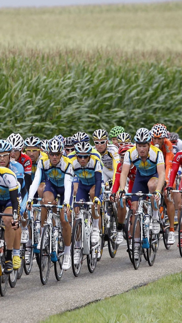 Cyclists - Le Tour De France