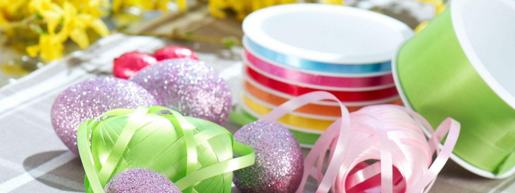 Eggs Easter Ribbons Table Foil Holiday