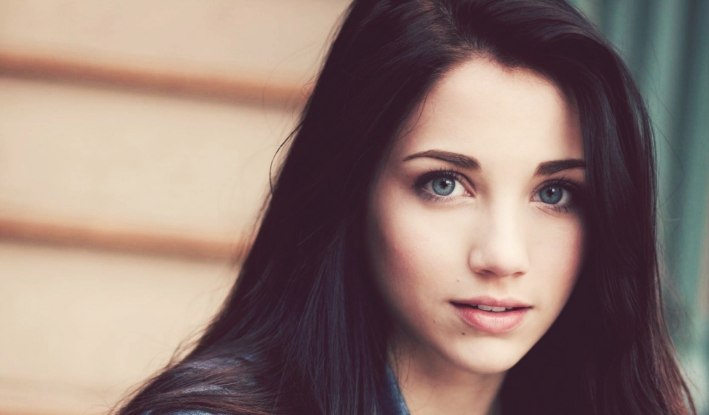 Emily Rudd Brunette Blue Eyes Face Hair Eyes