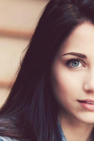 Emily Rudd Brunette Blue Eyes Face Hair Eyes