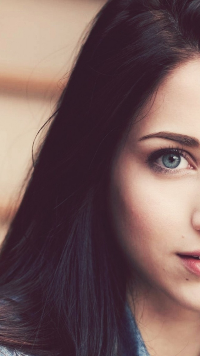 Emily Rudd Brunette Blue Eyes Face Hair Eyes