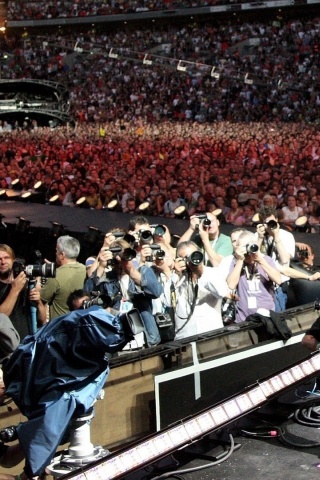 Foo Fighters Scene Stadium Concert Fans