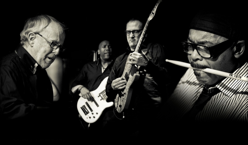 Fourplay Guitar Glasses Band Play