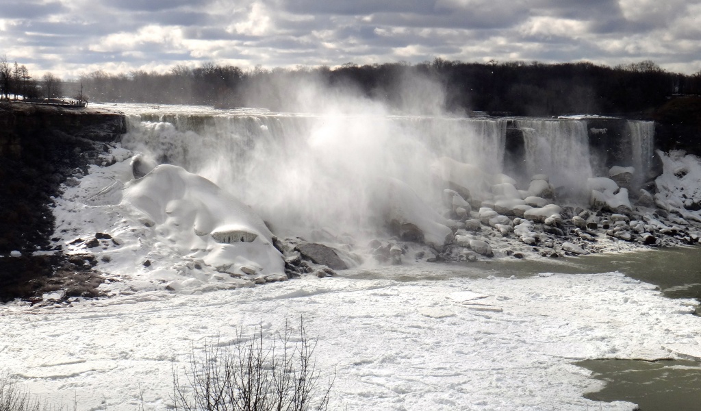 Frozen Niagara Falls