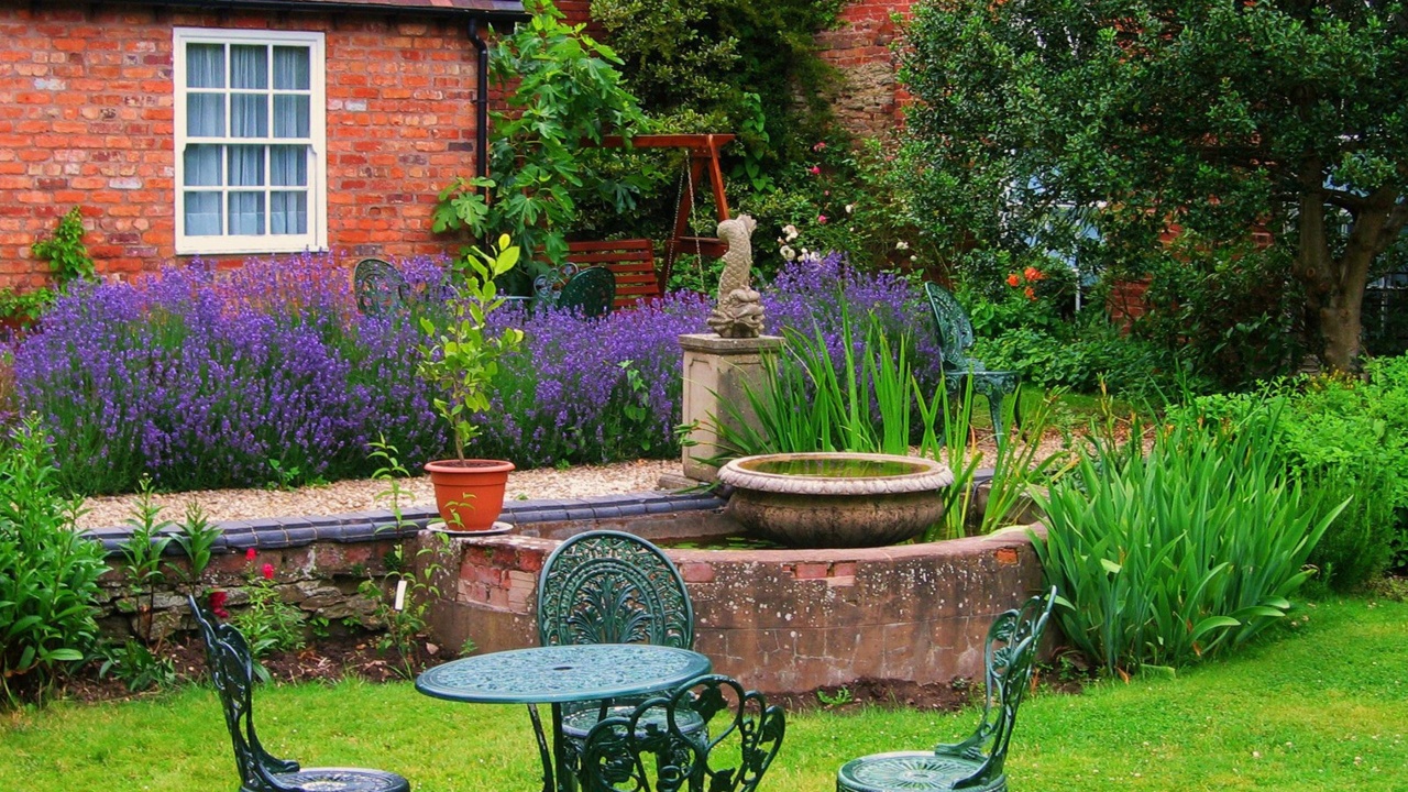 Garden At Dinham Hall Ludlow Shropshire