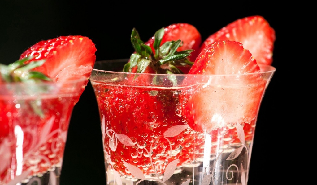 Glass Fruits Food Strawberries Drinks Black Background