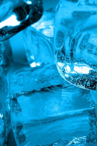 Ice Macro Ice Cubes1