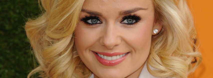 Katherine Jenkins Gray Eyes Make Up Smile Jewelry Charming