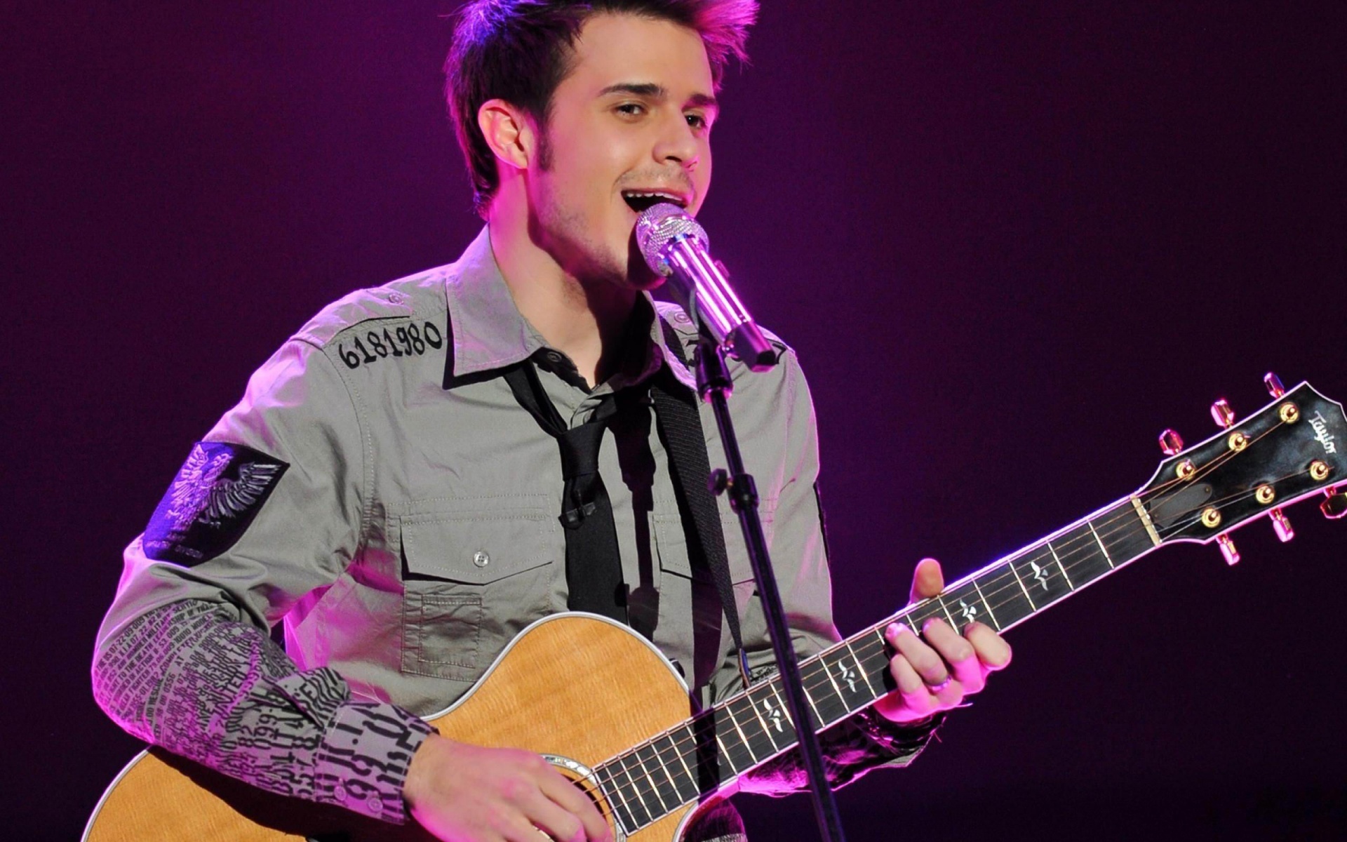 Kris Allen Singer