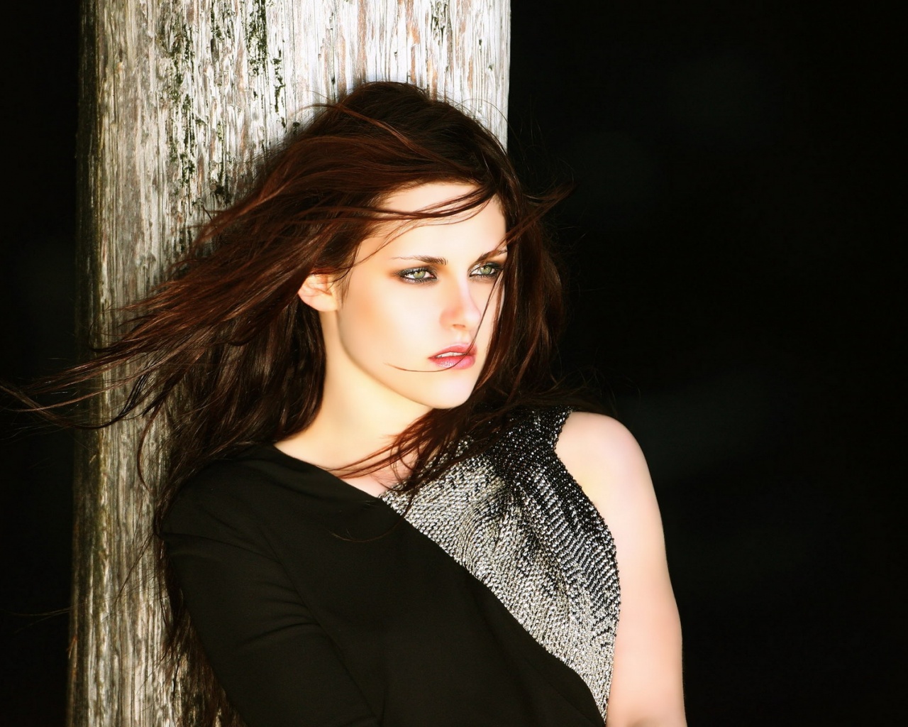 Kristen Stewart Brunette Wind Dress Celebrity