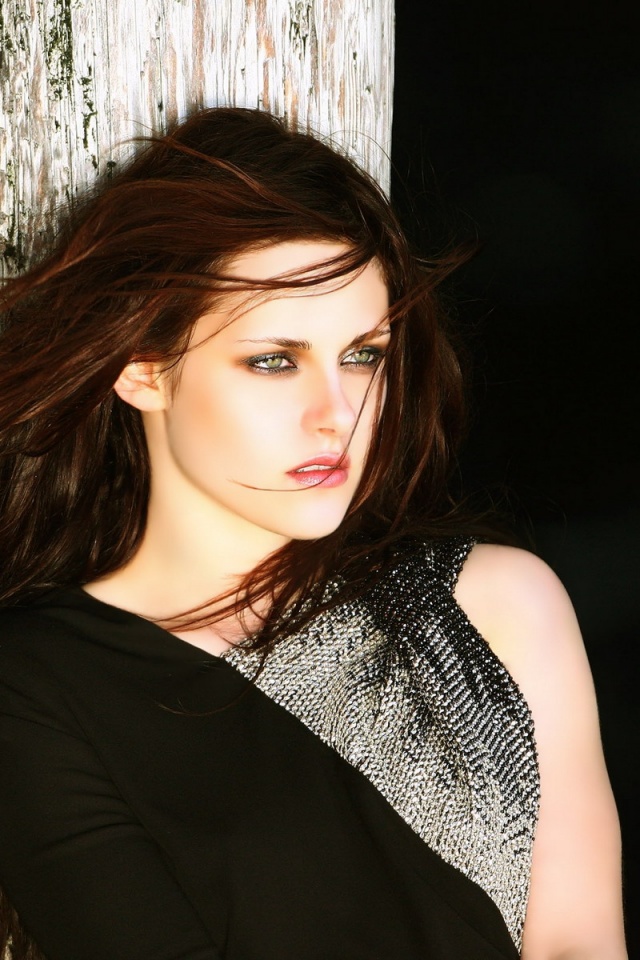 Kristen Stewart Brunette Wind Dress Celebrity