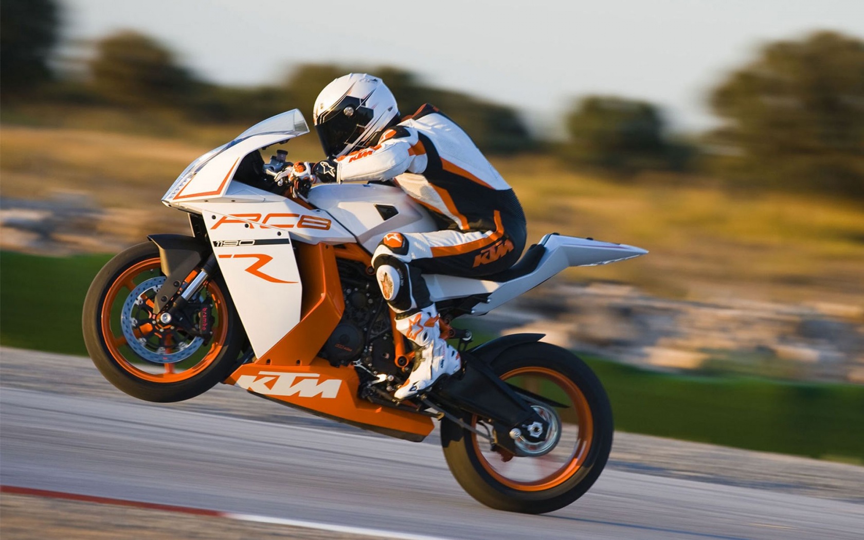 Ktm 1190 Rc8 Sports Bike