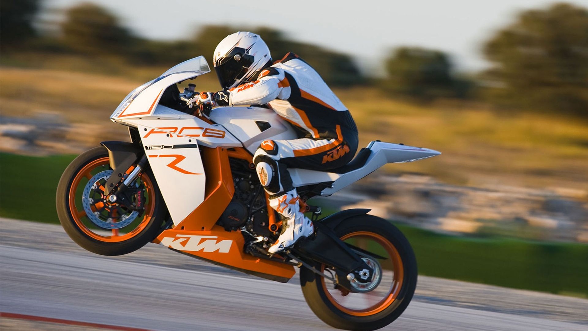 Ktm 1190 Rc8 Sports Bike