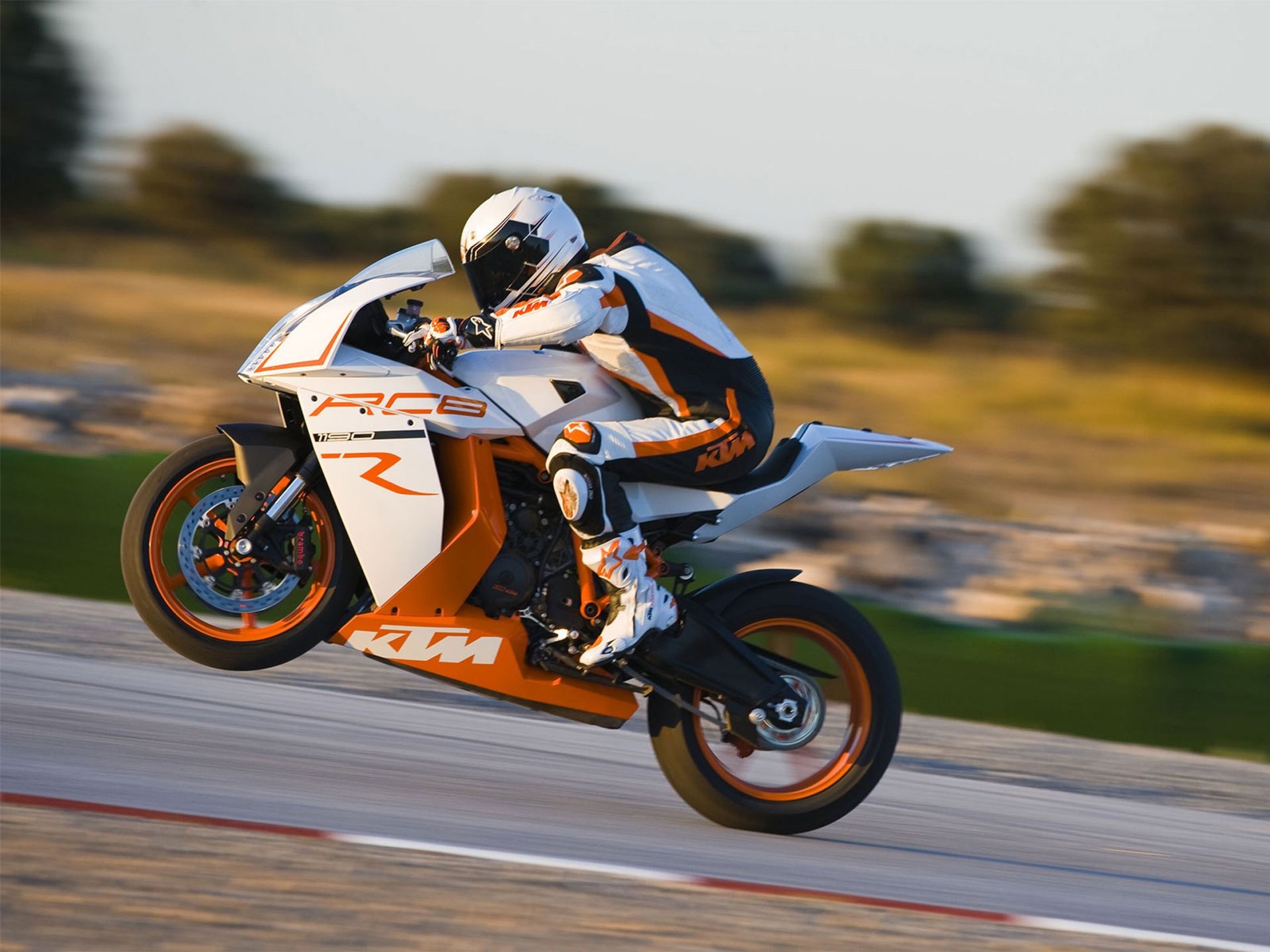 Ktm 1190 Rc8 Sports Bike