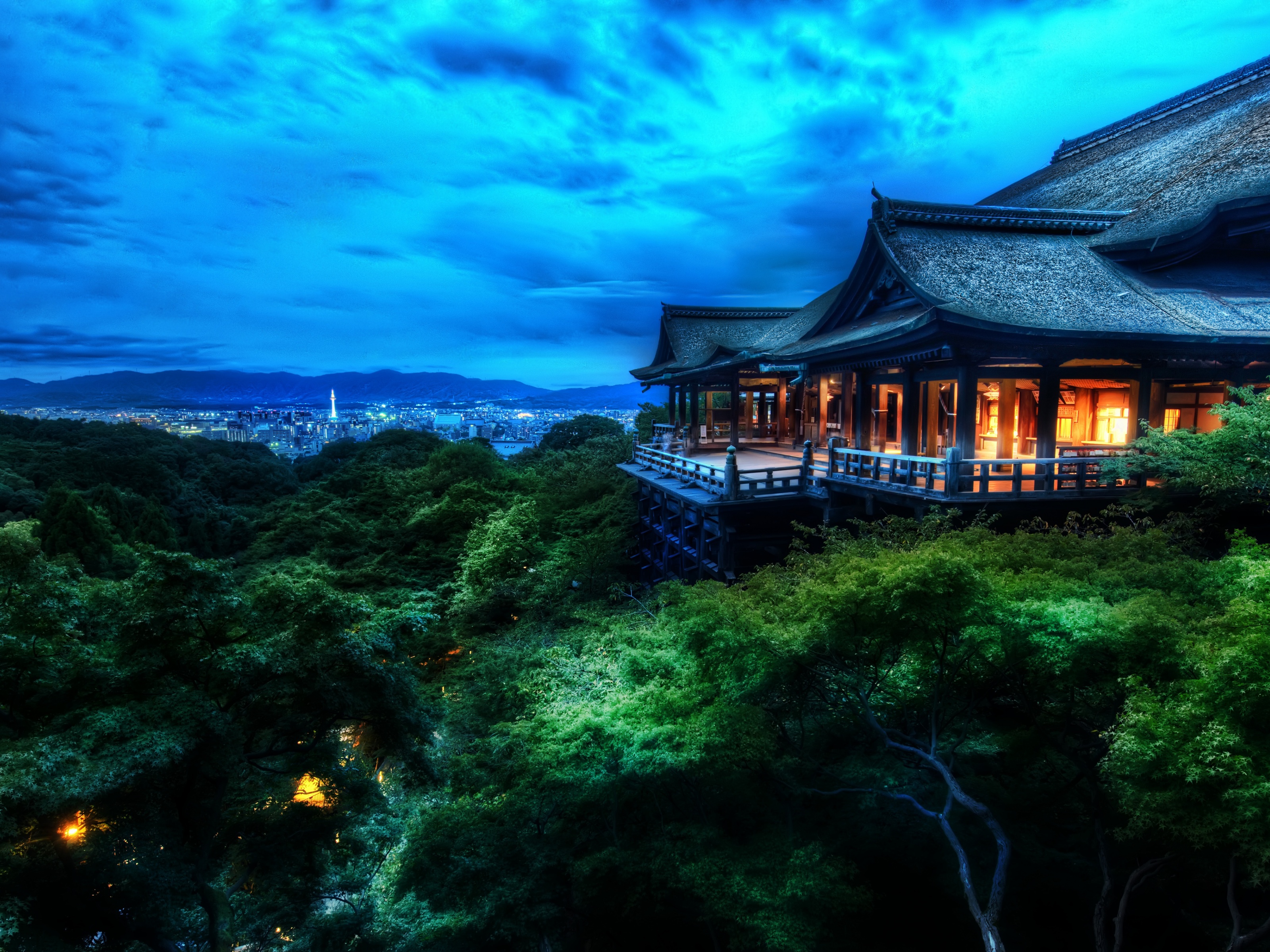 Kyoto-Kiyomizu Dera Buddhist Temple