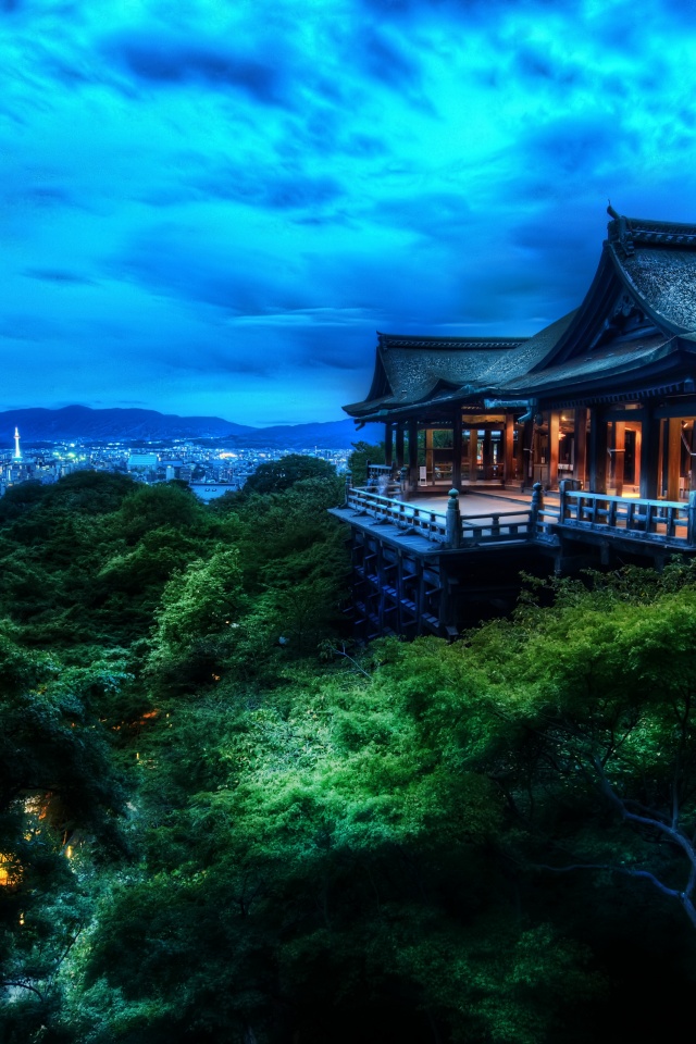 Kyoto-Kiyomizu Dera Buddhist Temple