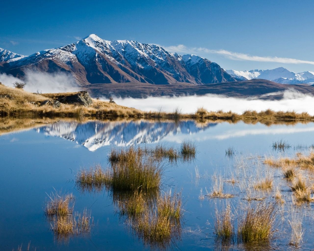 Lake In The Cloudsqueenstown New Zealand