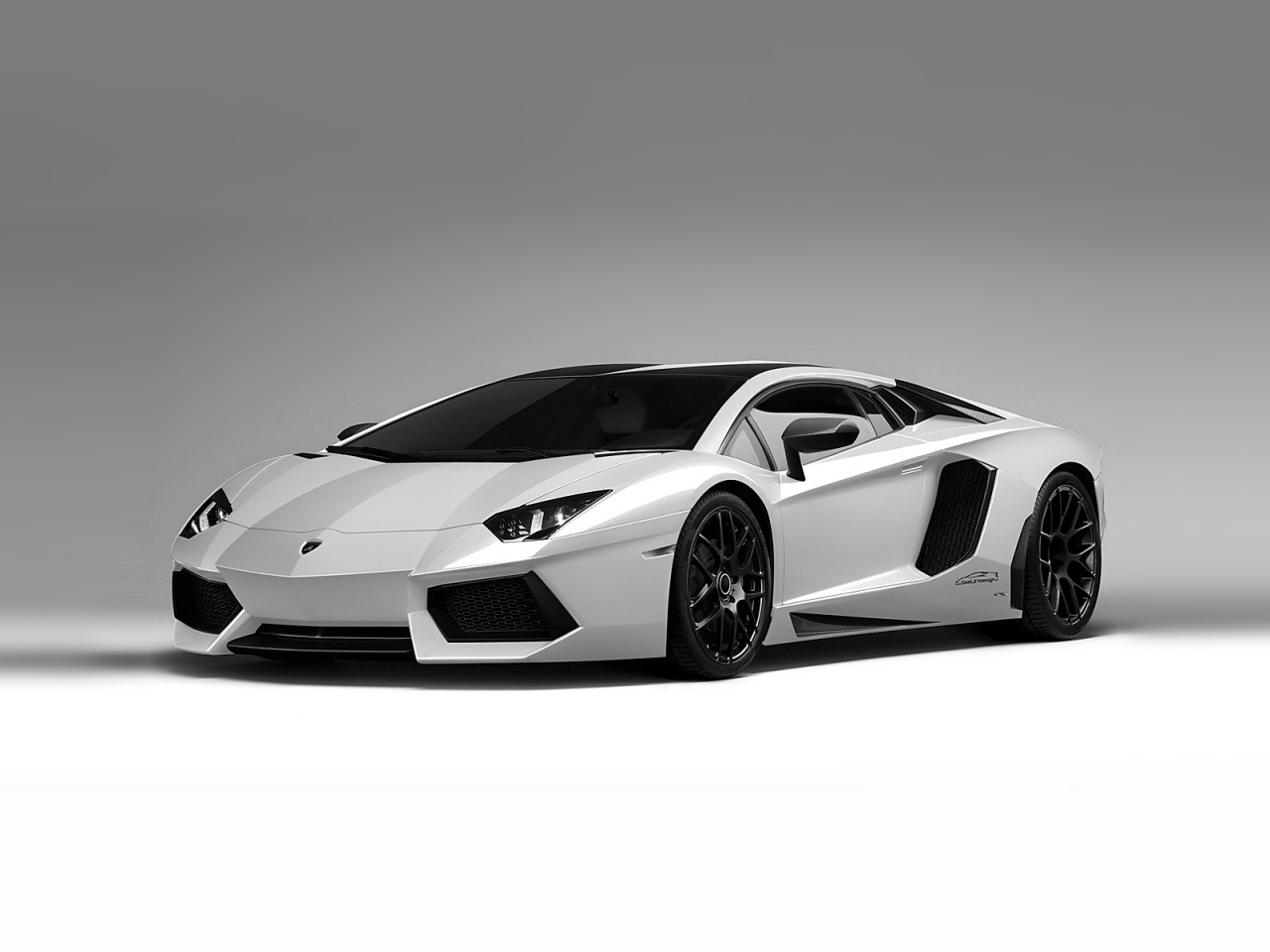 Lamborghini Aventador White