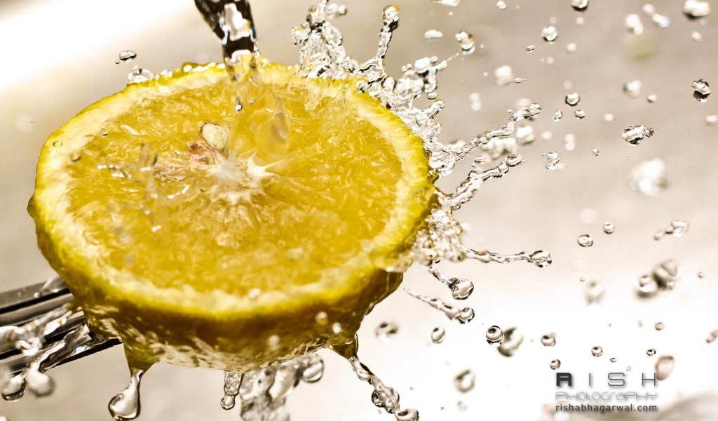 Lemon Water Splash