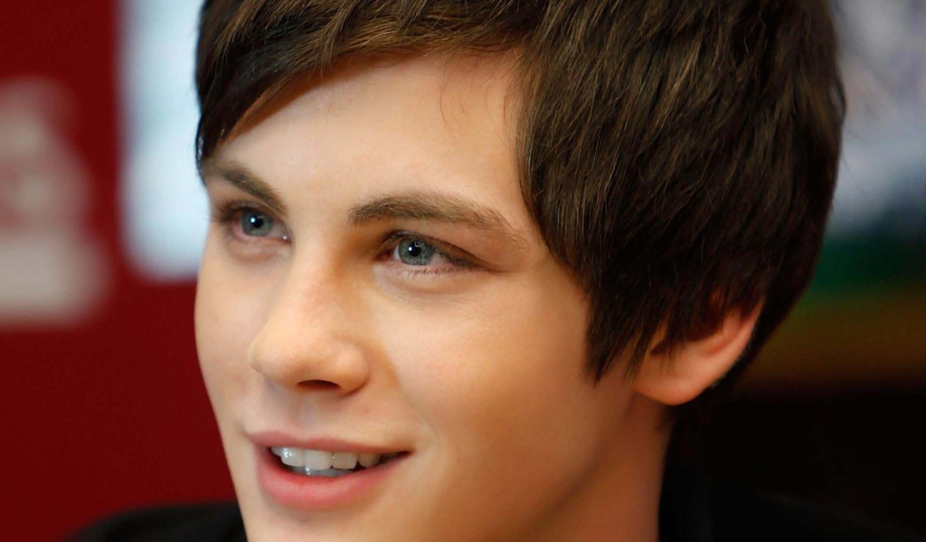 Logan Lerman