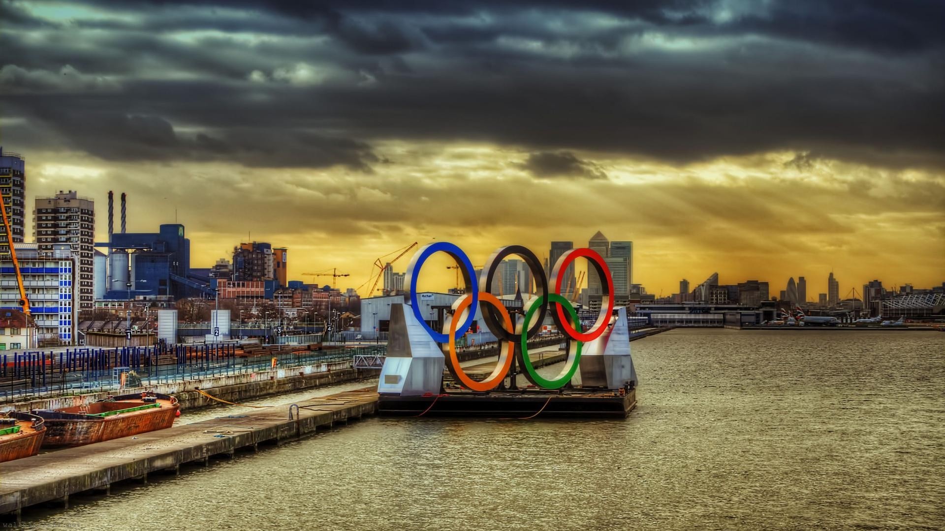 London Olympics 2012 Circles Floating On Thames River Olympic Rings