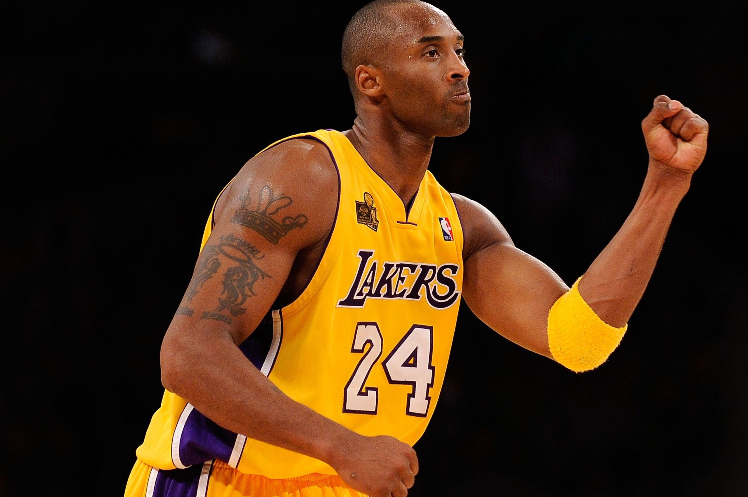 Los Angeles Lakers American Professional Basketball Kobe Bryant Pose