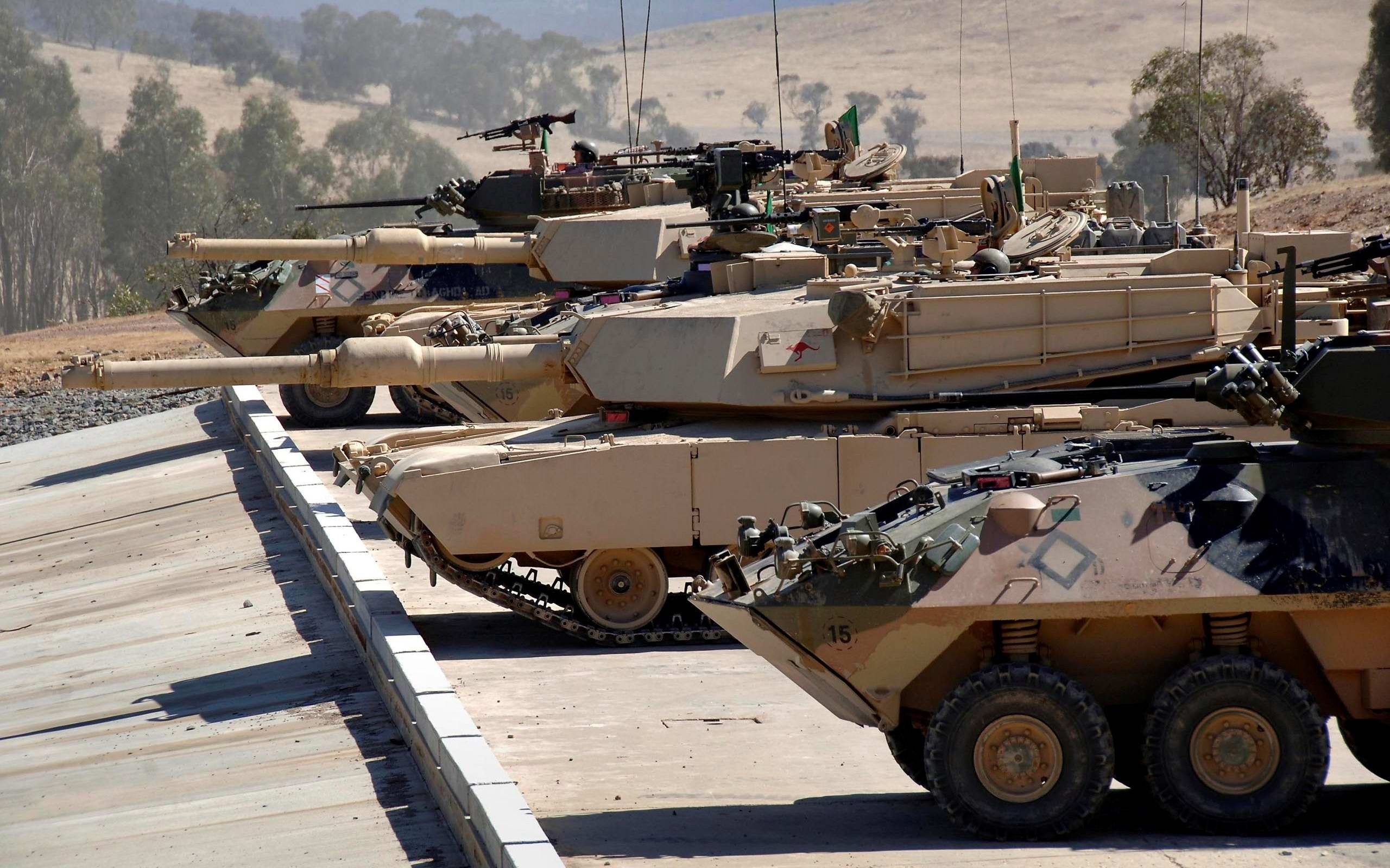 M1a1 Main Battle Tanks