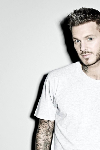 Matt Pokora Singer