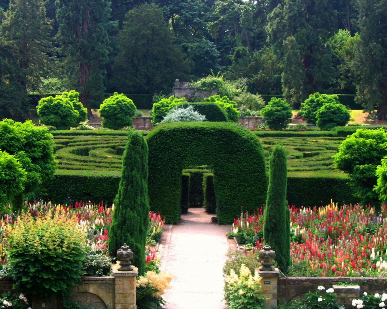 Maze At Chatsworth