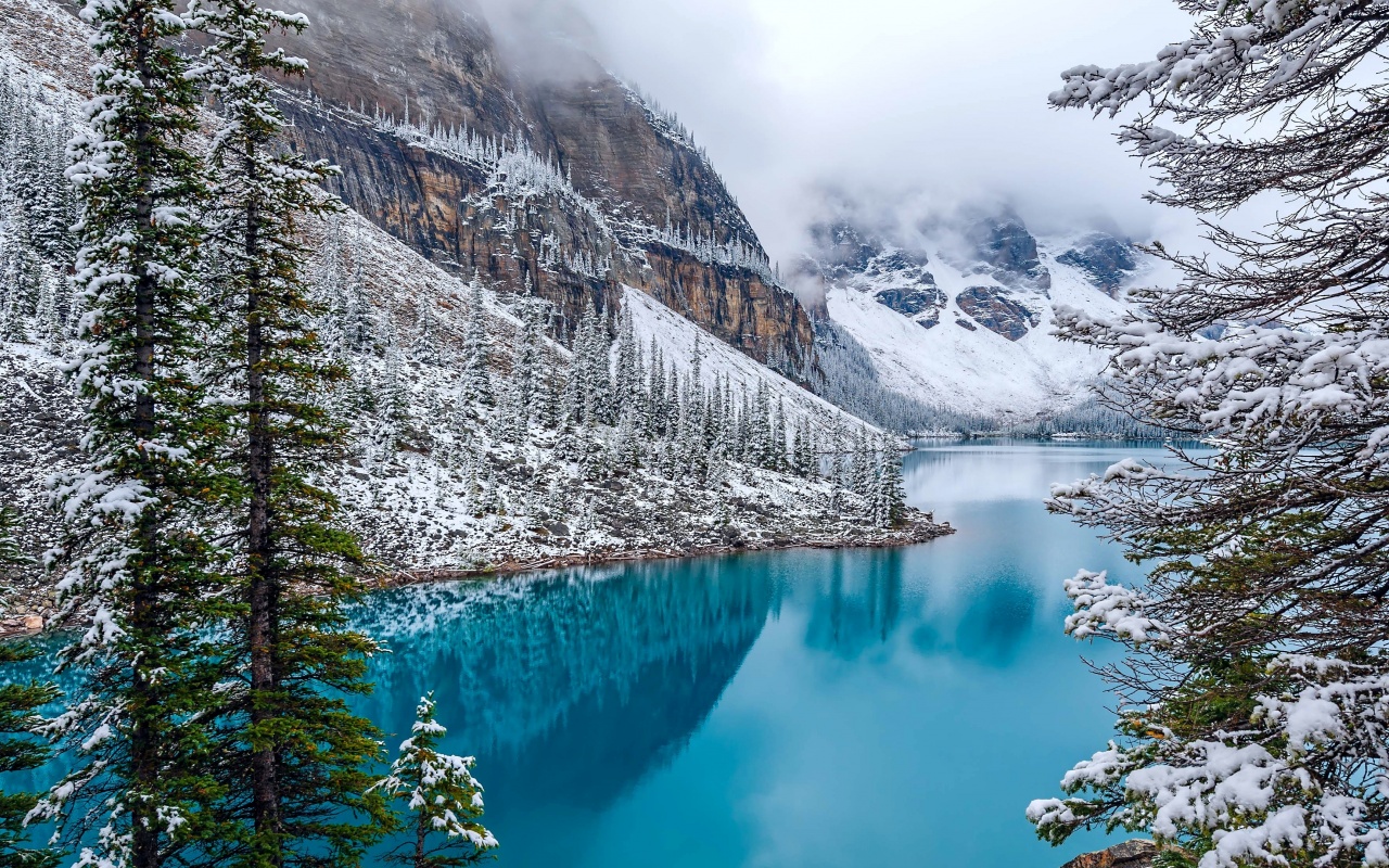 Moraine Lake - Alberta Canada