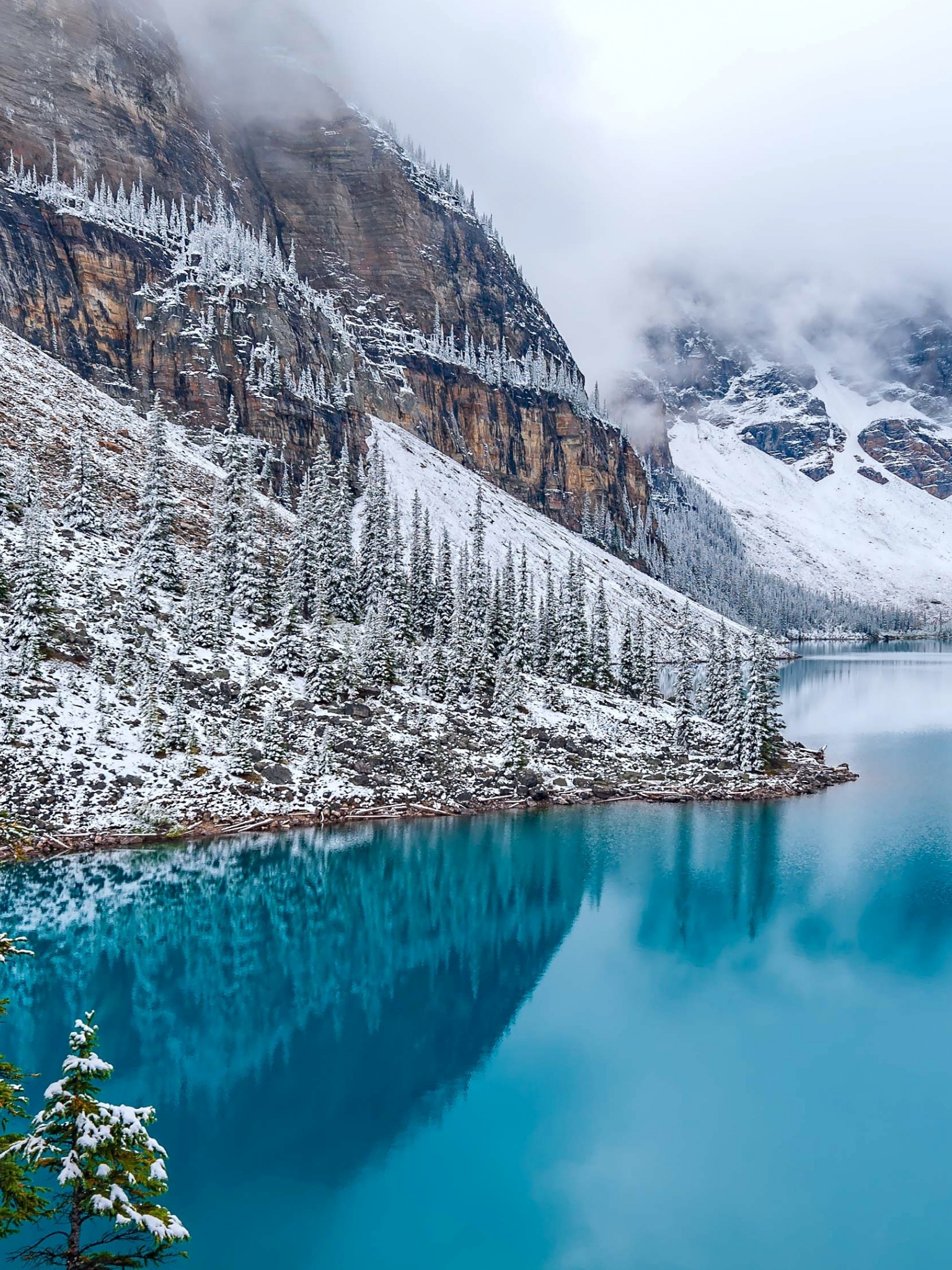 Moraine Lake - Alberta Canada